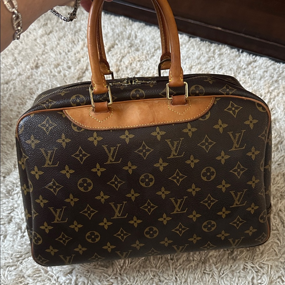LOUIS VUITTON Deauville Monogram travel cosmetic Authentic Vintage & LV dustbag - Picture 3 of 7